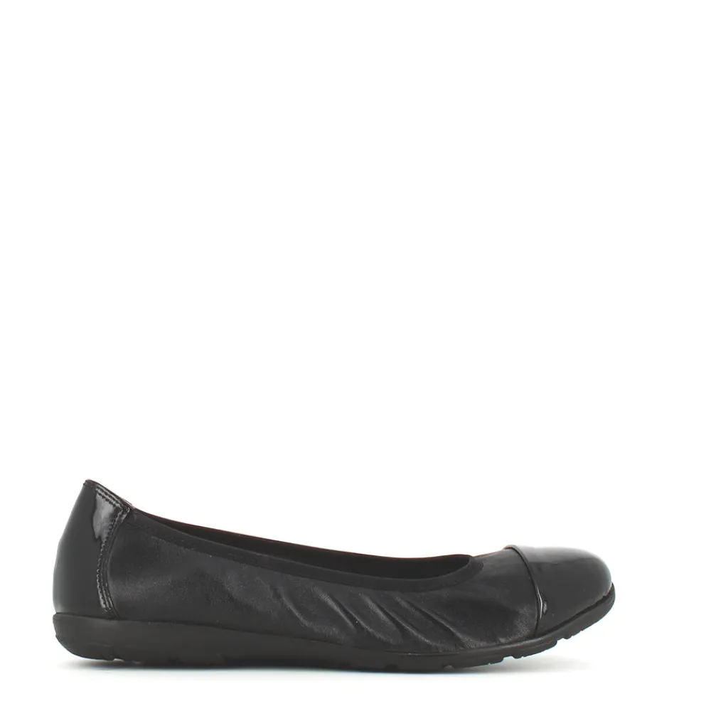 Cinders Shoe Heaven Flats & Ballerina Pumps*Caprice Classic Pump in Black with Patent Trim