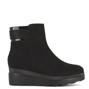Cinders Shoe Heaven Ankle*Comart Wedge Ankle Boot with Jet Trim Black
